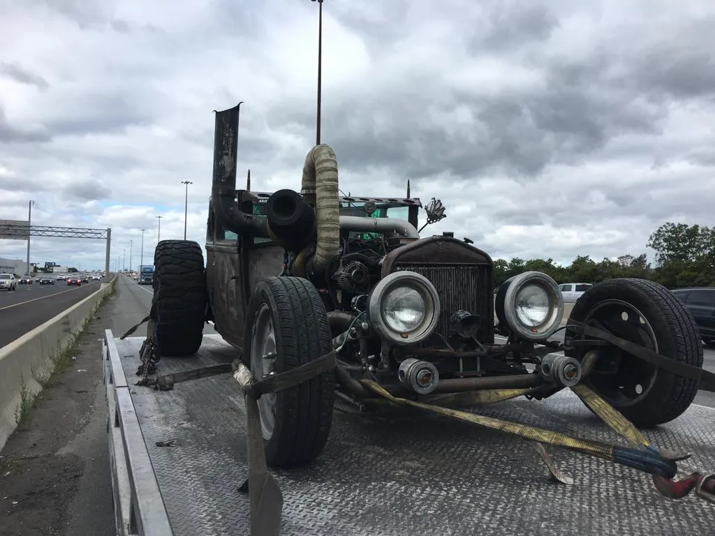 Toronto Classic Car Towing 11