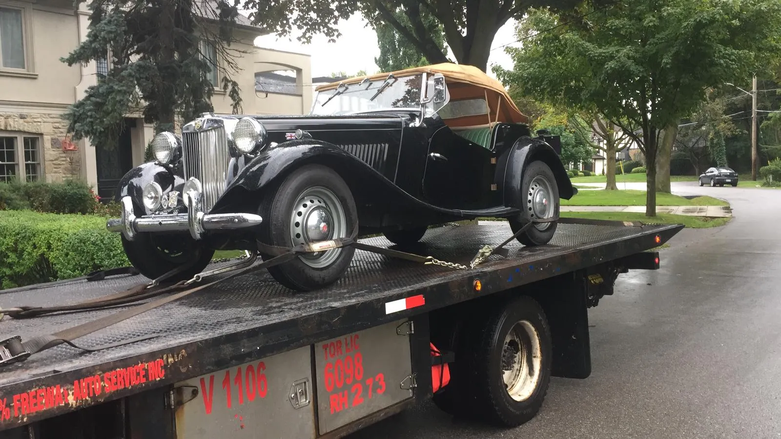 Toronto Classic Car Towing 29