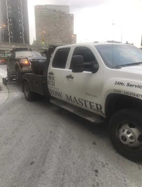 Toronto Towing 30